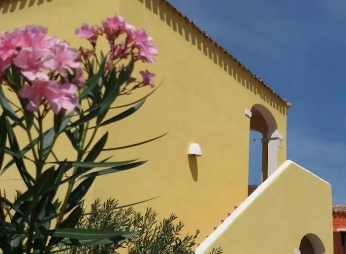 Hébergement de vacances Ampio Trilocale Climatizzato In Villaggio Con Piscina Estiva 400m Dal Mare In Gallura Aglientu