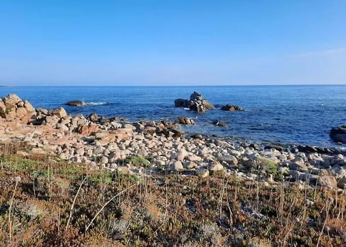 Ampio Trilocale Climatizzato In Villaggio Con Piscina Estiva 400m Dal Mare In Gallura Hébergement de vacances *